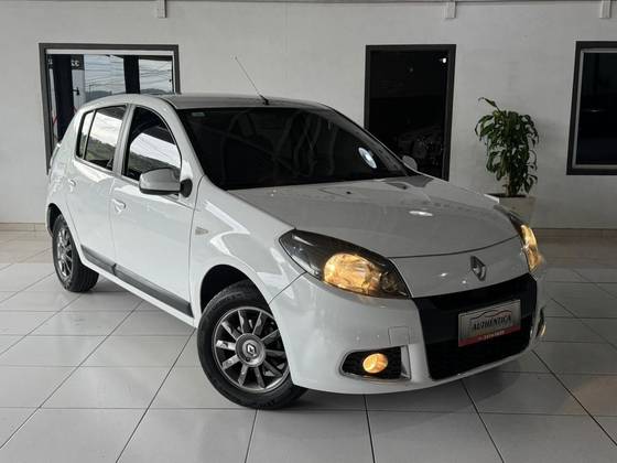 RENAULT SANDERO 1.6 PRIVILÈGE 8V FLEX 4P MANUAL